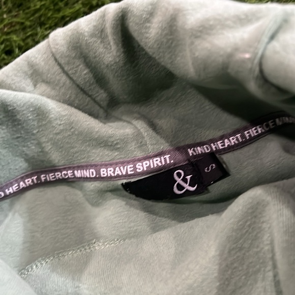 Ampersand Ave - & - Cowl Neck Sweatshirt - Picture 6 of 6